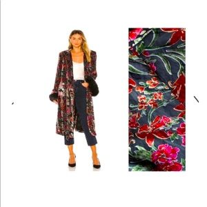 REVOLVE Bentley Boudoir Fur Trim Jacket Noir Floral Multi
House of Harlow 1960